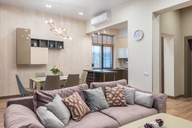 Crearea unei case elegante cu un buget redus: Sfaturi de specialitate pentru un design interior accesibil