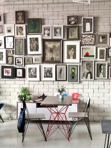Amenajări artistice – când locuința devine galerie (2025)