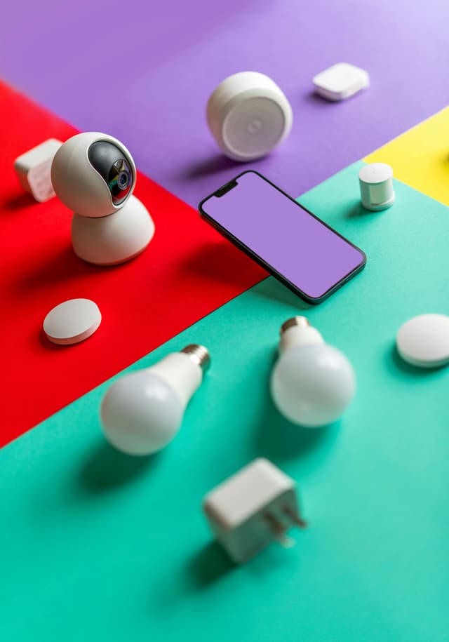 Design adaptabil: cum se integrează tehnologia smart home în tendințele 2025