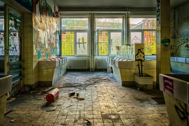 Vopsirea plăcilor de faianță vechi: cum să reîmprospătezi baia ieftin