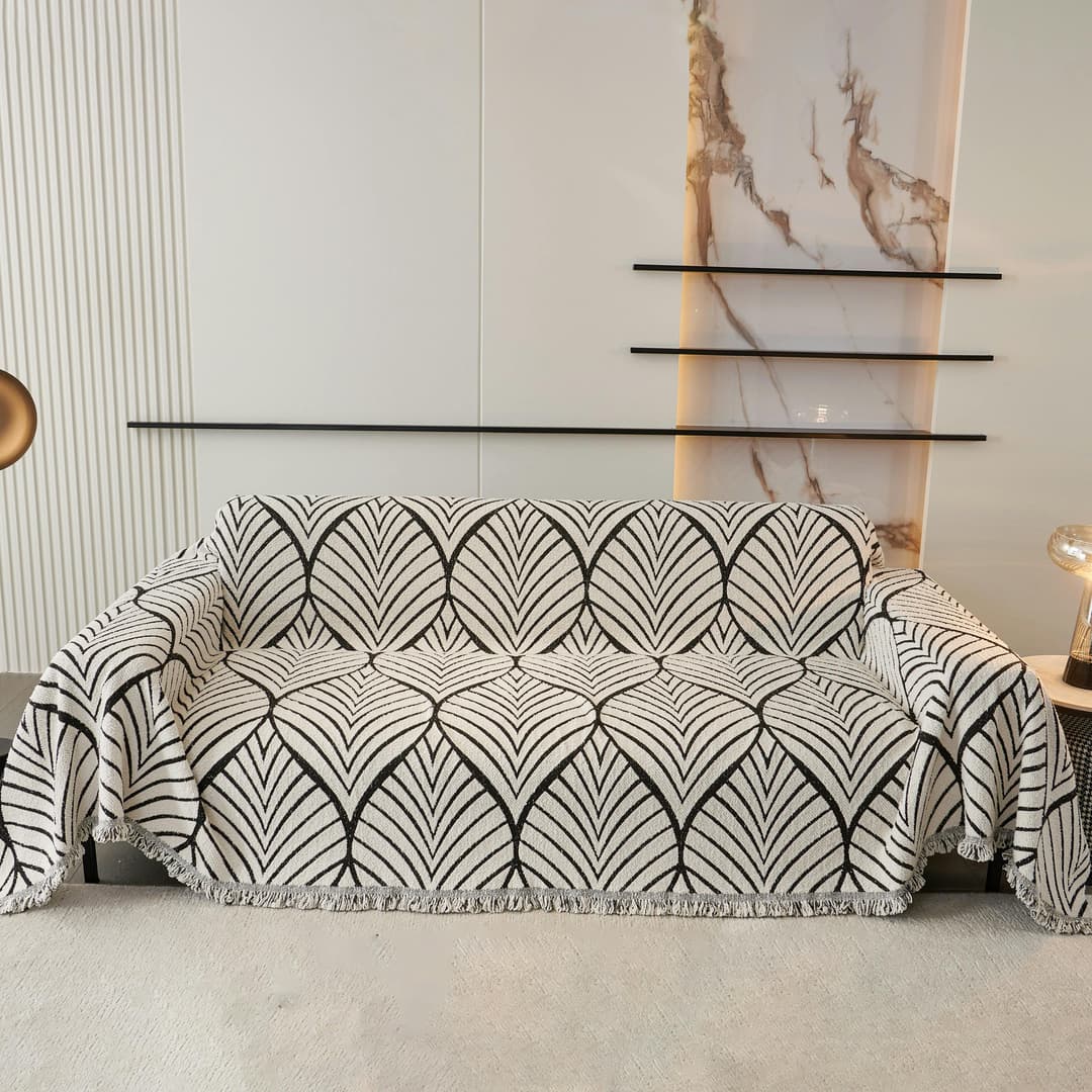 Cum mixezi patternuri geometrice cu mobilier maximalist fără să aglomerezi