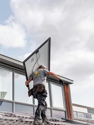 Montarea panourilor solare acasă: ce ar trebui să știi
