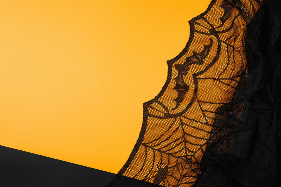 Halloween deco: patternuri dramatice în toamnă 2025