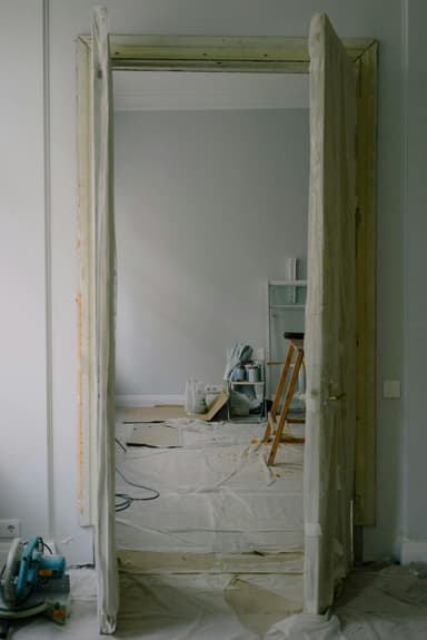 Transformări rapide: schimbă fața unei camere cu o singură piesă DIY