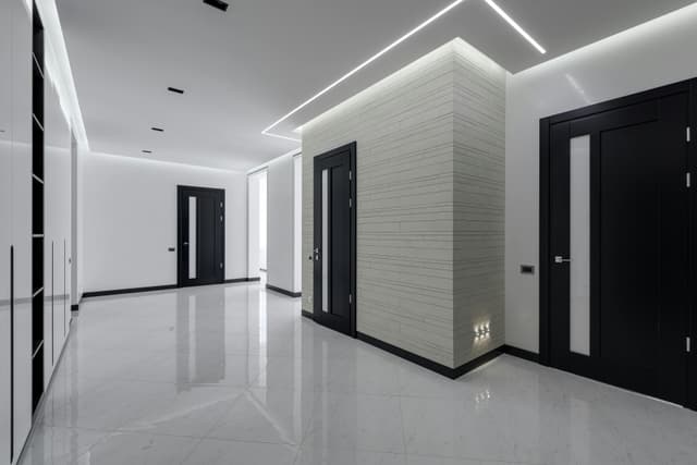 Obiecte luminoase reactive la voce – decor interactiv