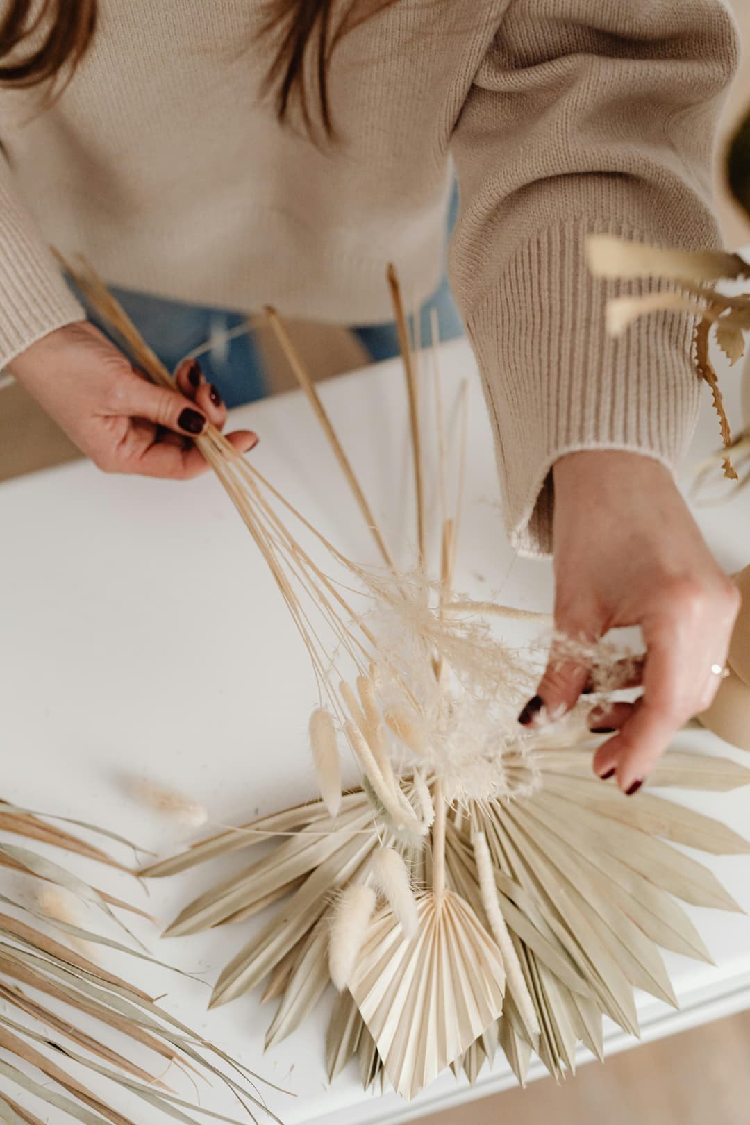 Texturi naturale: materiale eco-friendly pentru un interior modern