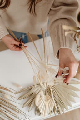 Texturi naturale: materiale eco-friendly pentru un interior modern