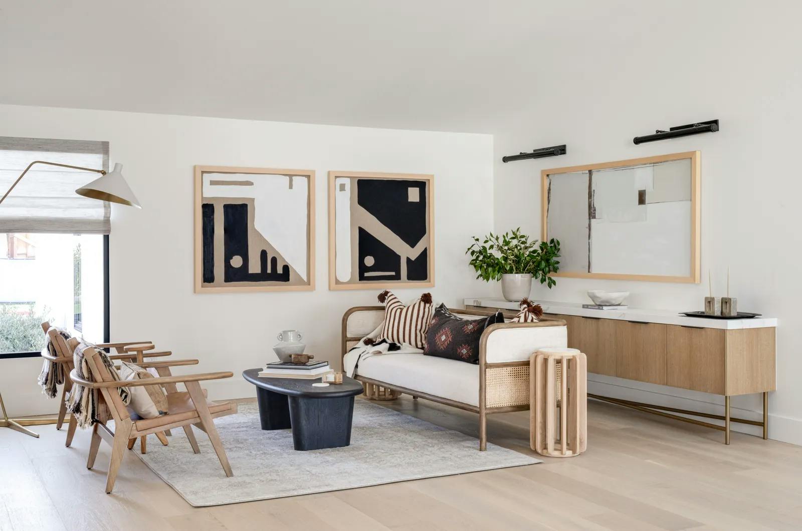 Scandinav vs. minimalist: Decodificarea nuanțelor tendințelor în materie de design interior