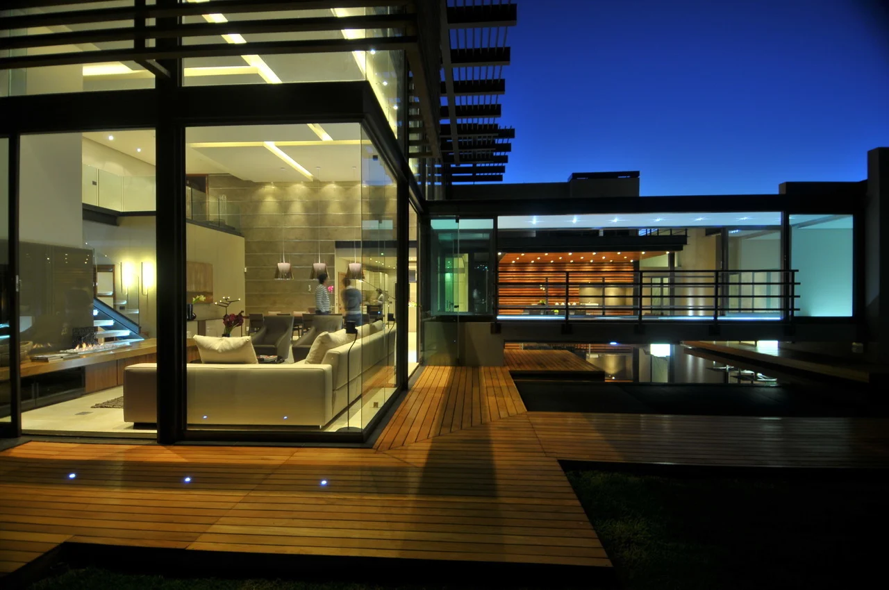 10 trucuri ingenioase de design interior pentru a învinge căldura și a vă menține casa răcoroasă