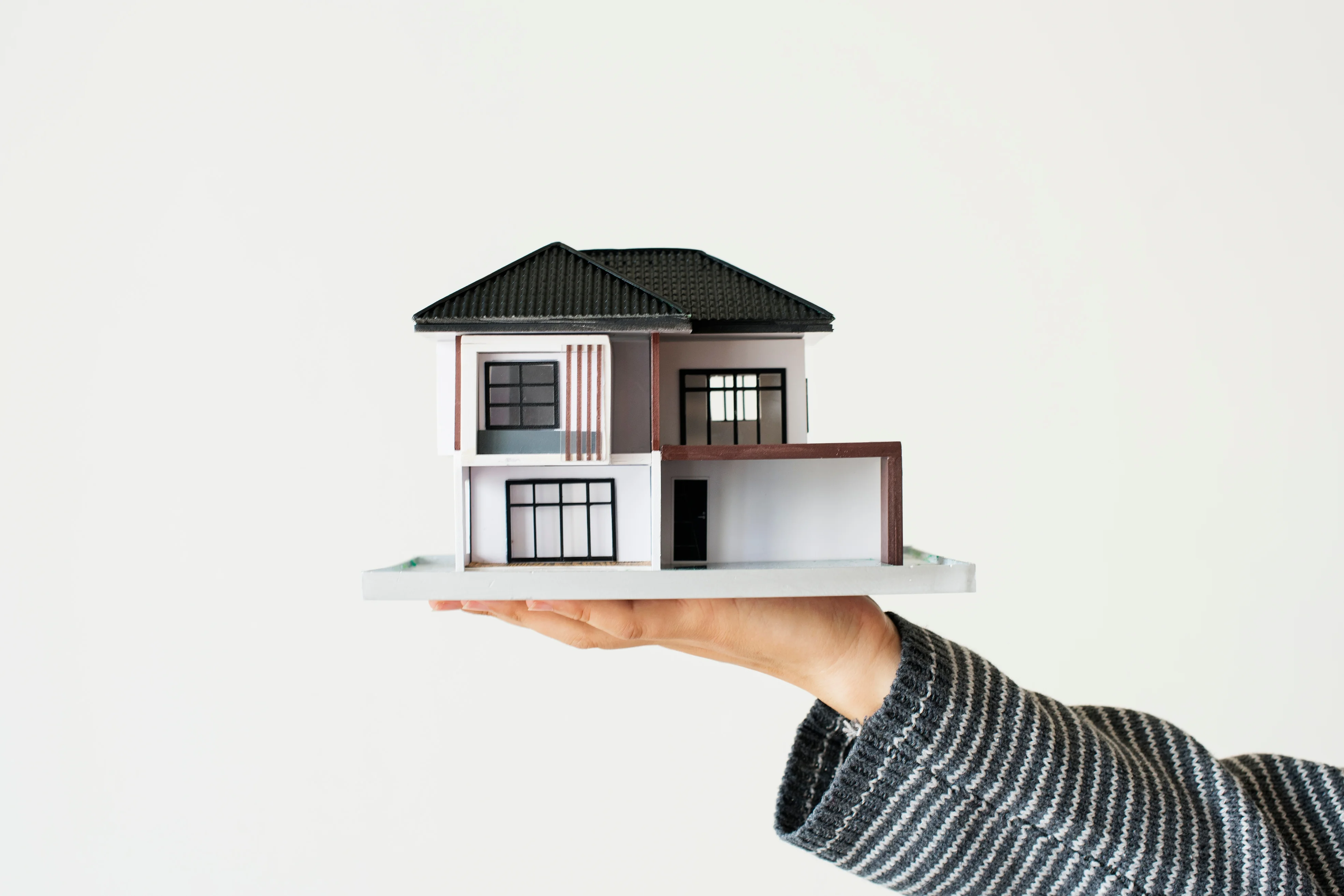 De ce este important să îți izolezi casa toamna pentru a fi pregătit de iarnă